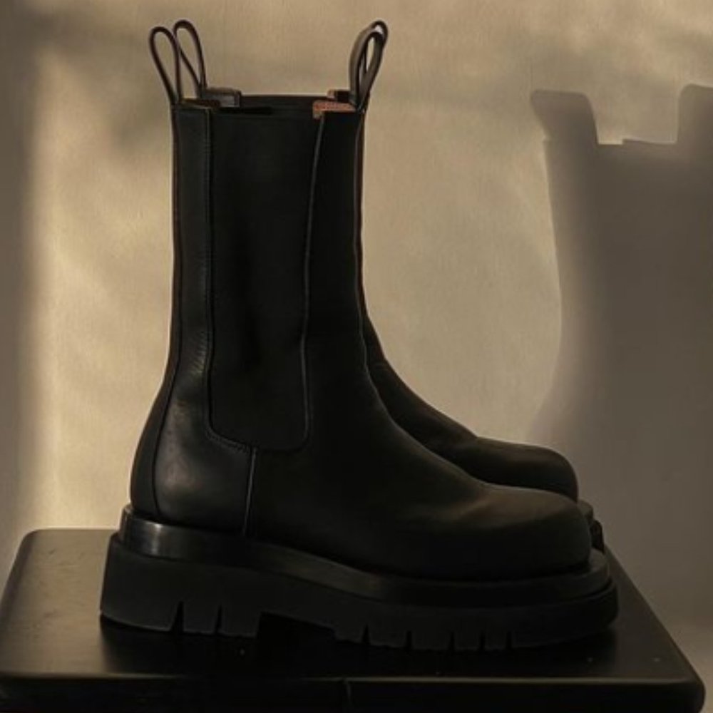& Other Stories Chunky Chelsea Boots